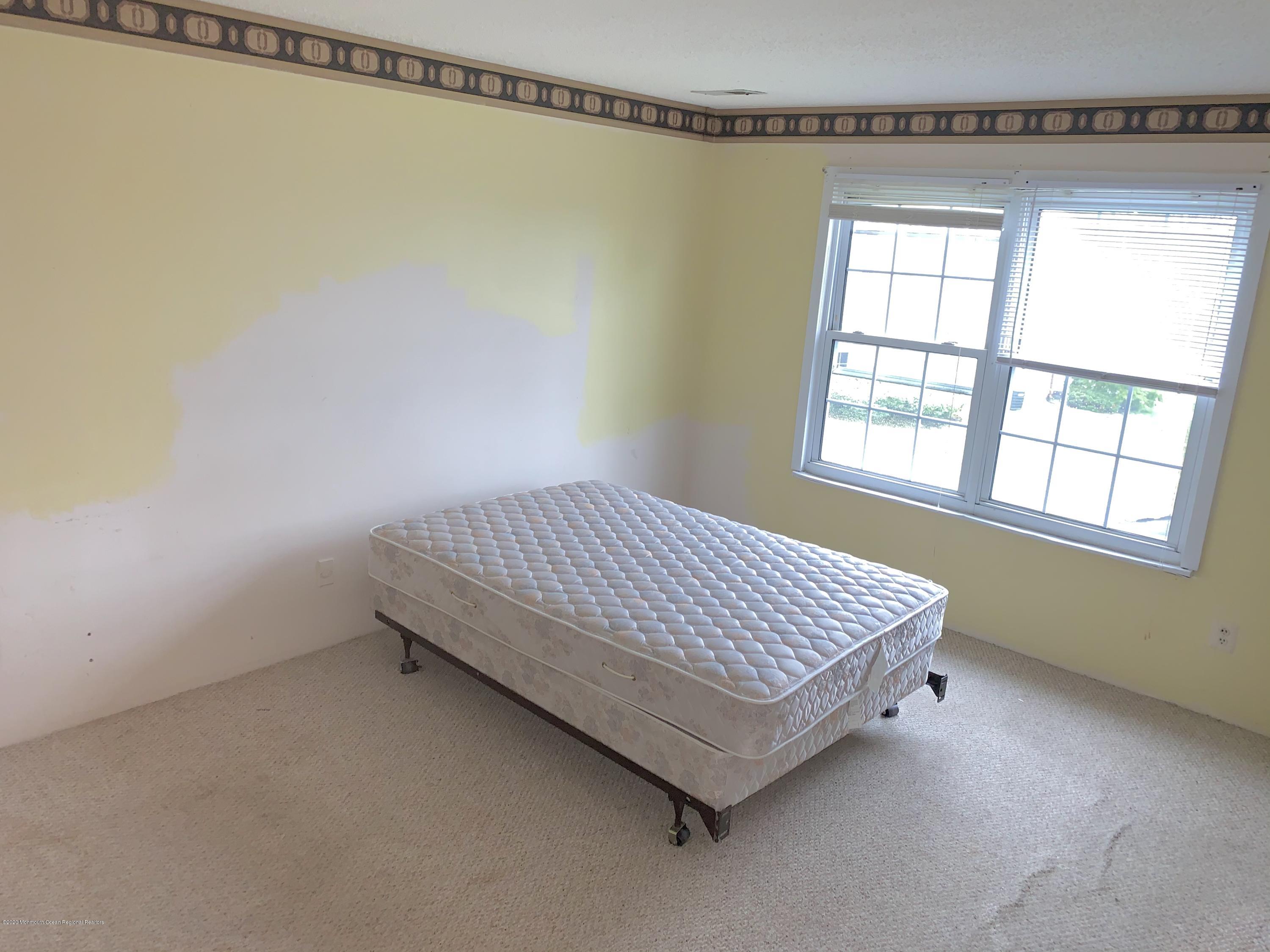 87 Frontier Way Tinton Falls, NJ 07753 - Photo 7 of 11 IMG_6373