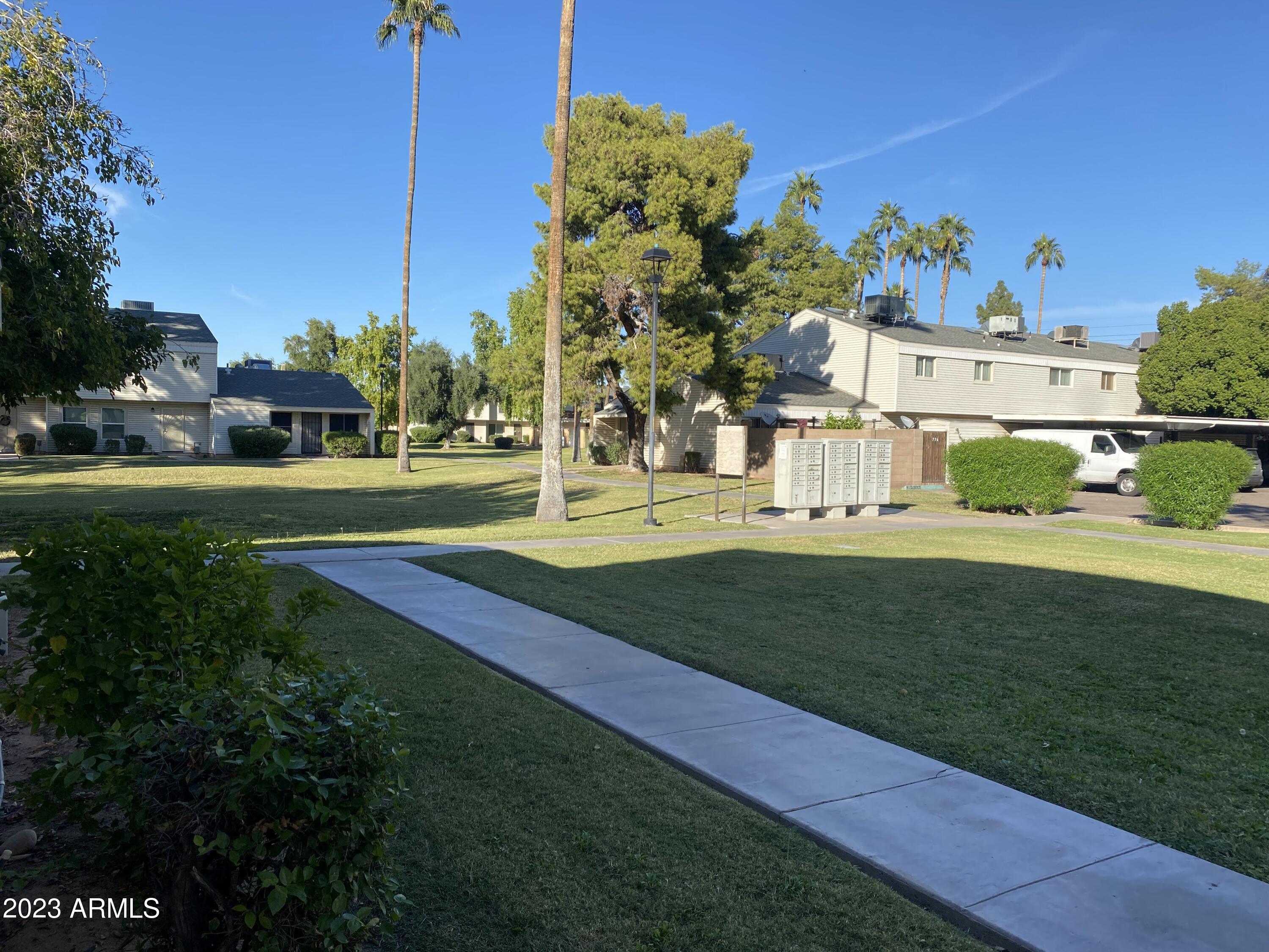 6617 South Granada Drive Tempe, AZ 85283 - Photo 2 of 20 a view of a volley ball court
