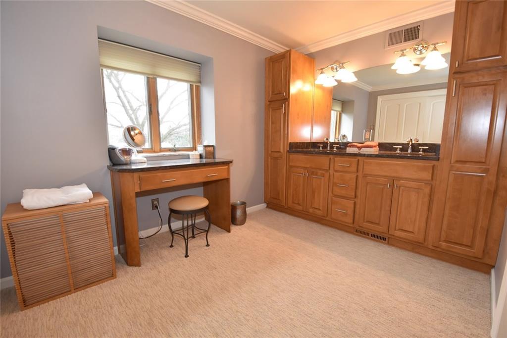 545 Miranda Road Pittsburgh, PA 15241 - Photo 14 of 25 Gallery Image 14