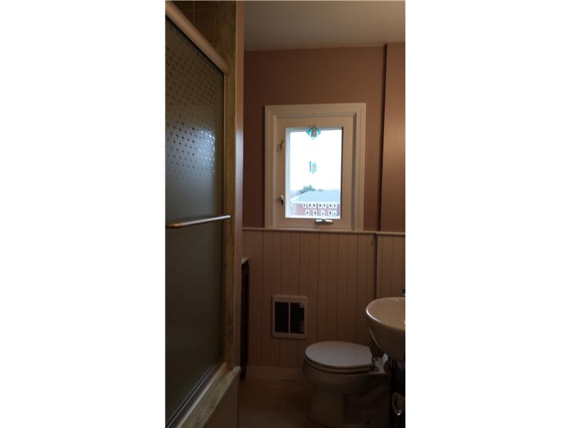 17 Chestnut Street Westerly, RI 02891 - Photo 18 of 25 Bathroom.