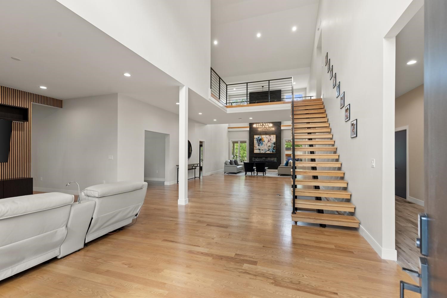 8 Jonathan Road Burlington, MA 01803 - Photo 6 of 42 Gallery Image 6