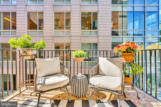 $499,900 | 1026 16th Street Northwest, Unit 505, Washington, DC 20036