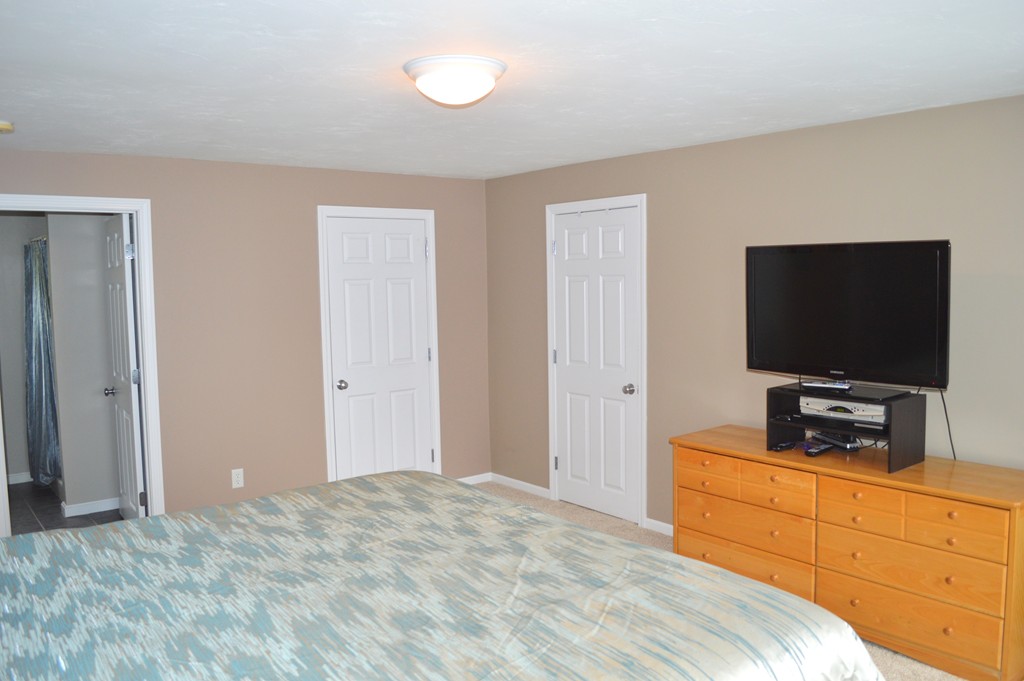 64 Hillcrest Road Northbridge, MA 01588 - Photo 12 of 17