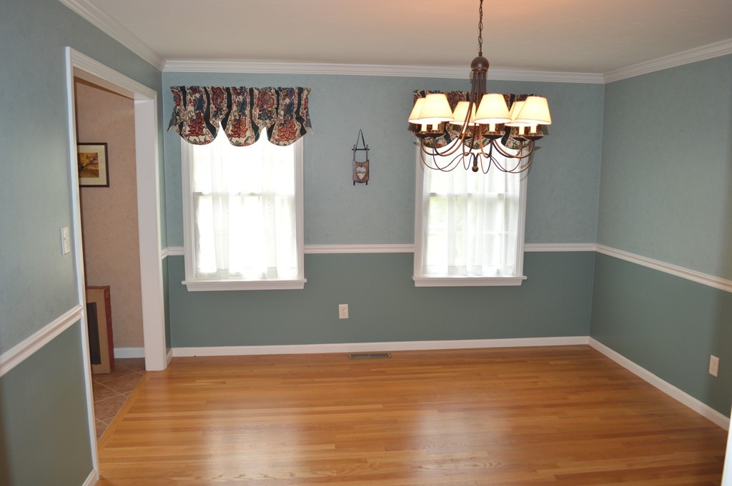 64 Hillcrest Road Northbridge, MA 01588 - Photo 8 of 17