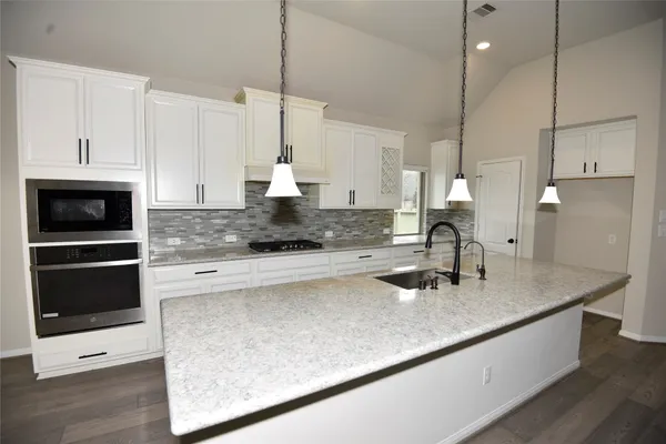 $2,790 | 1204 Night Owl Court, Conroe, TX 77385