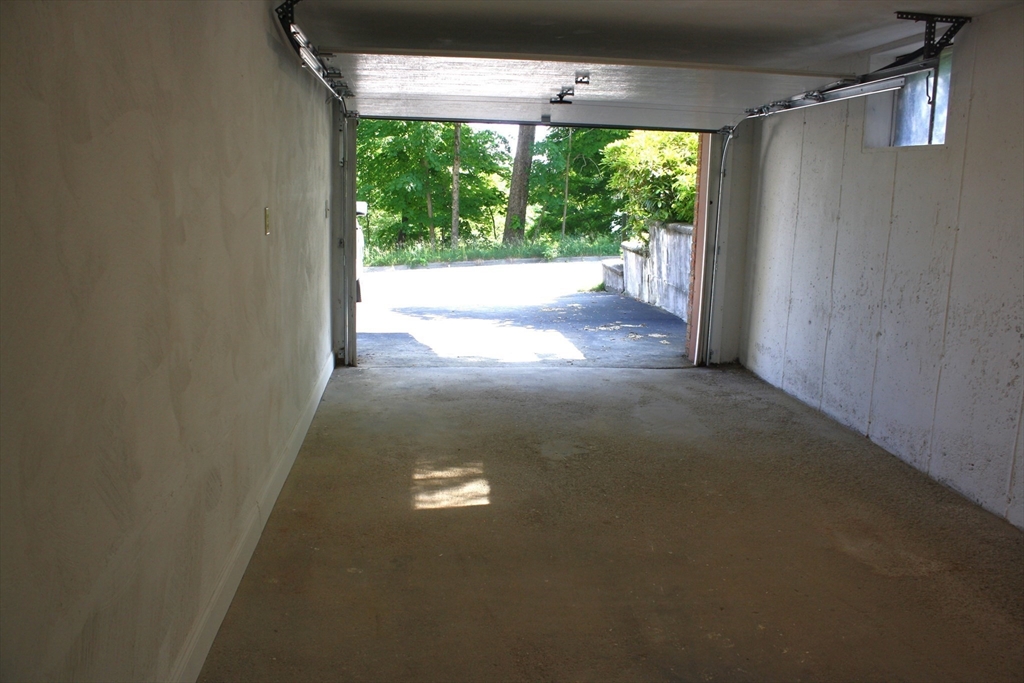 56 High Ridge Road, Unit 1 Worcester, MA 01602 - Photo 27 of 32
