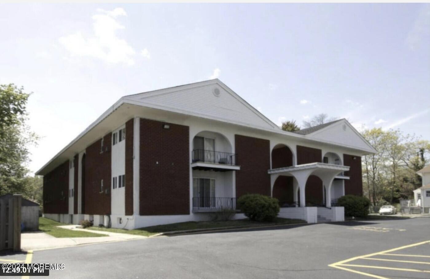 711 Wall Road, Unit 2 Spring Lake Heights, NJ 07762 - Photo 8 of 12 Screenshot 2024-11-26 at 11.36.29 AM