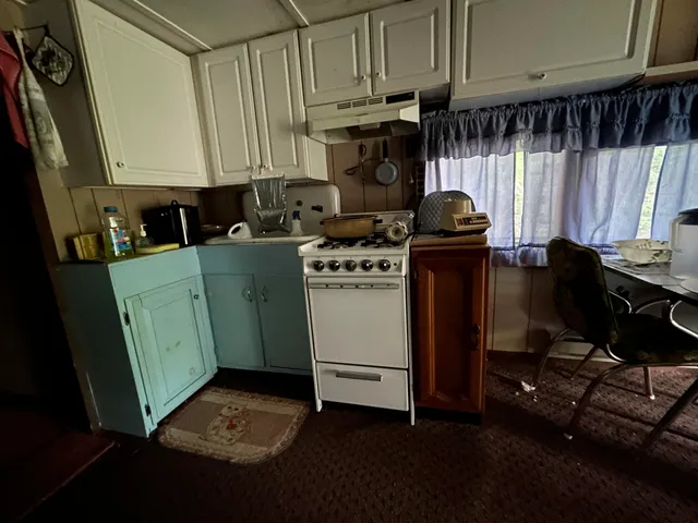 $184,500 | 4 Gilbert Circle, Oquossoc, ME 04964