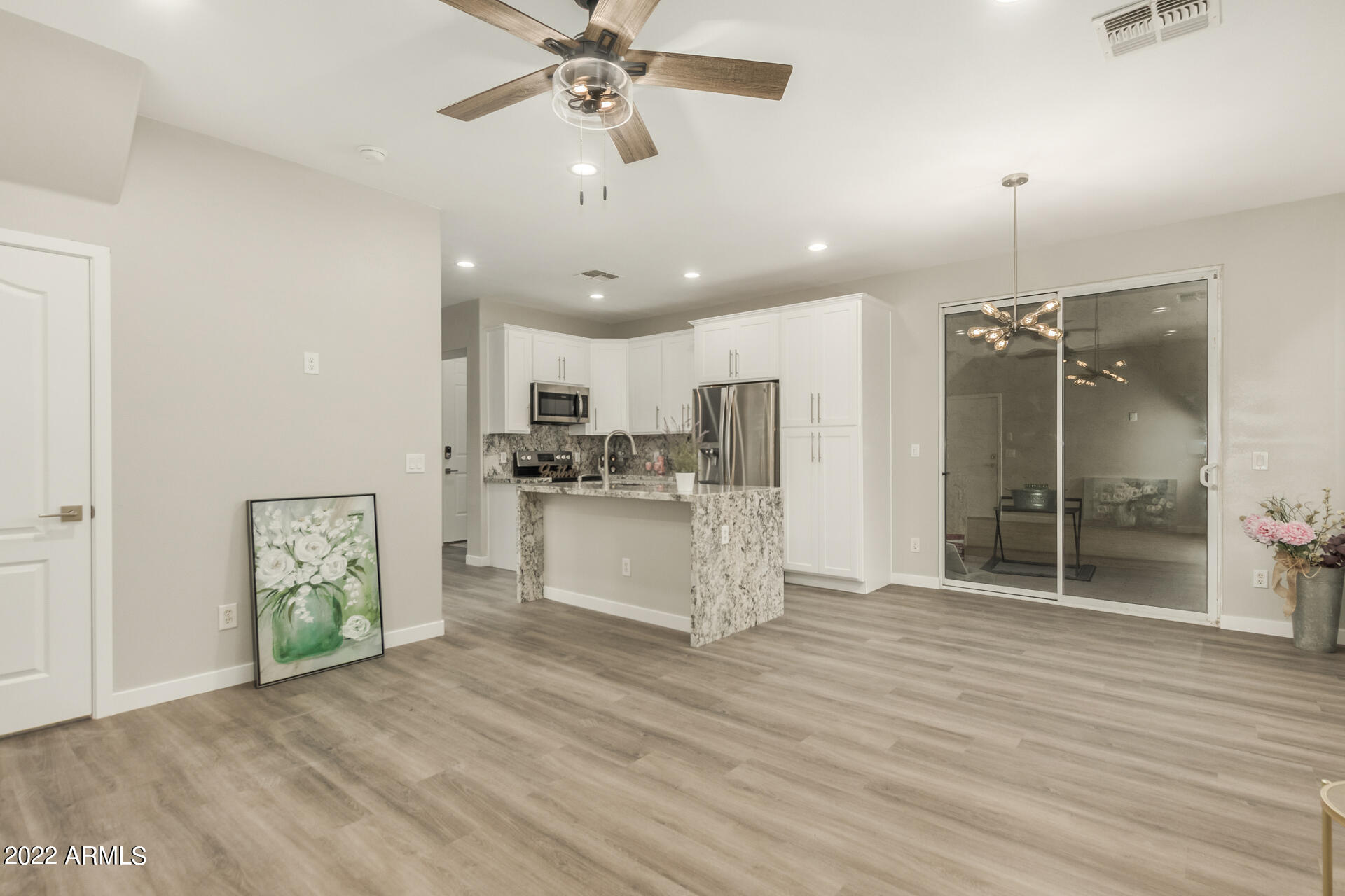 1427 East Romley Road Phoenix, AZ 85040 - Photo 12 of 46 18 - Romley