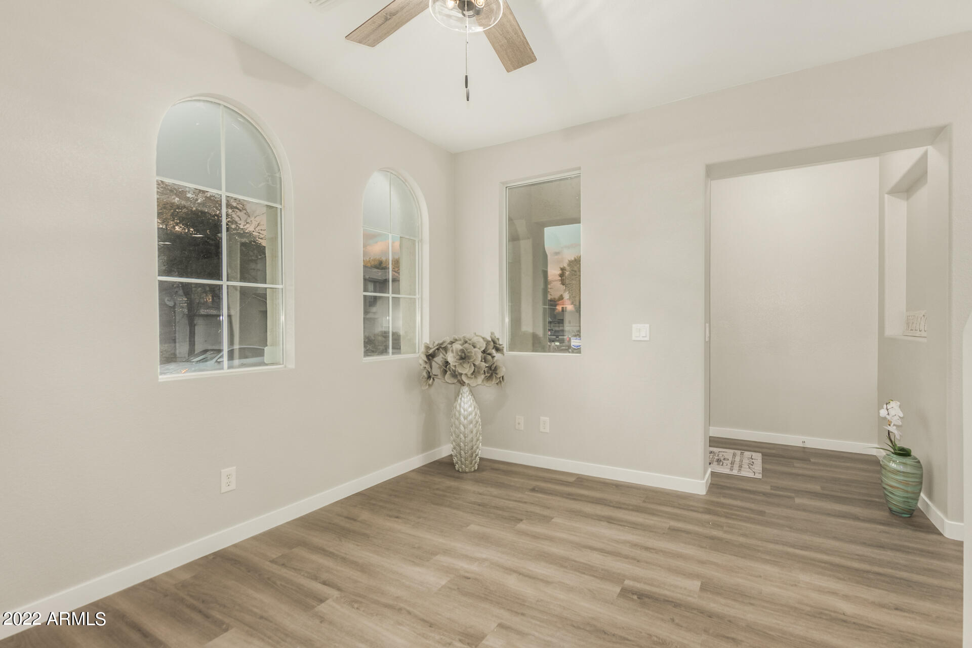 1427 East Romley Road Phoenix, AZ 85040 - Photo 8 of 46 14 - Romley