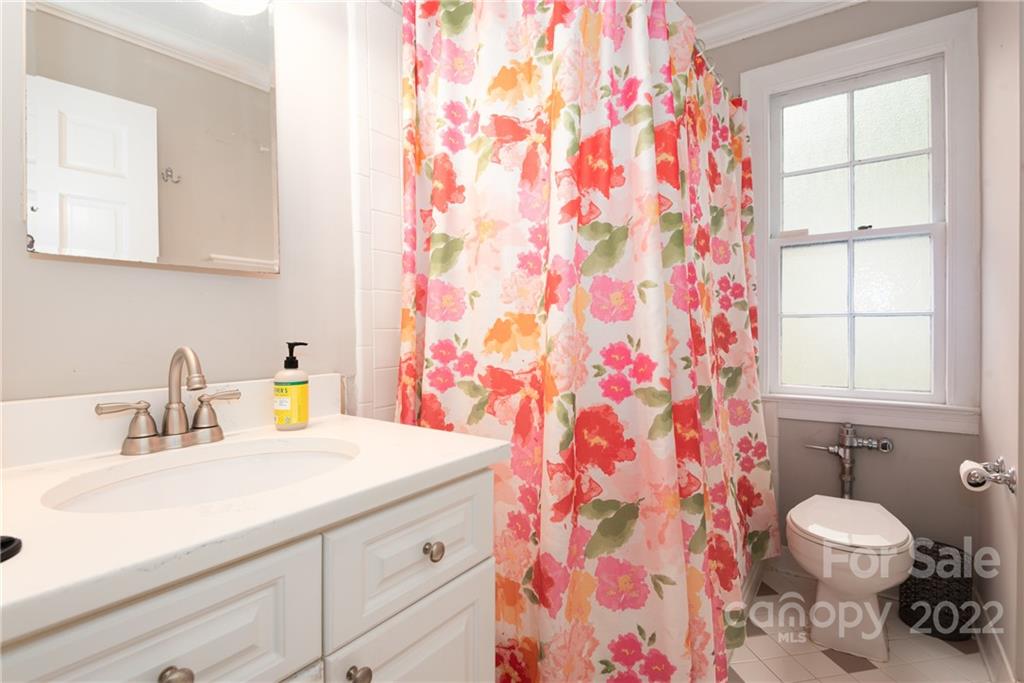 104 Colville Road Charlotte, NC 28207 - Photo 11 of 13 Gallery Image 11