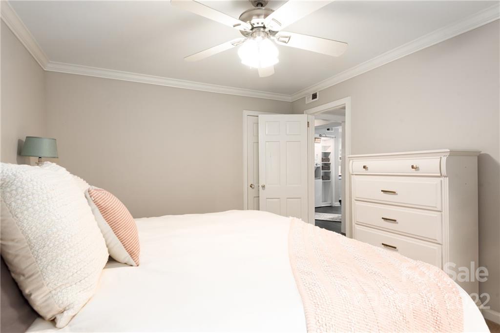 104 Colville Road Charlotte, NC 28207 - Photo 10 of 13 Gallery Image 10