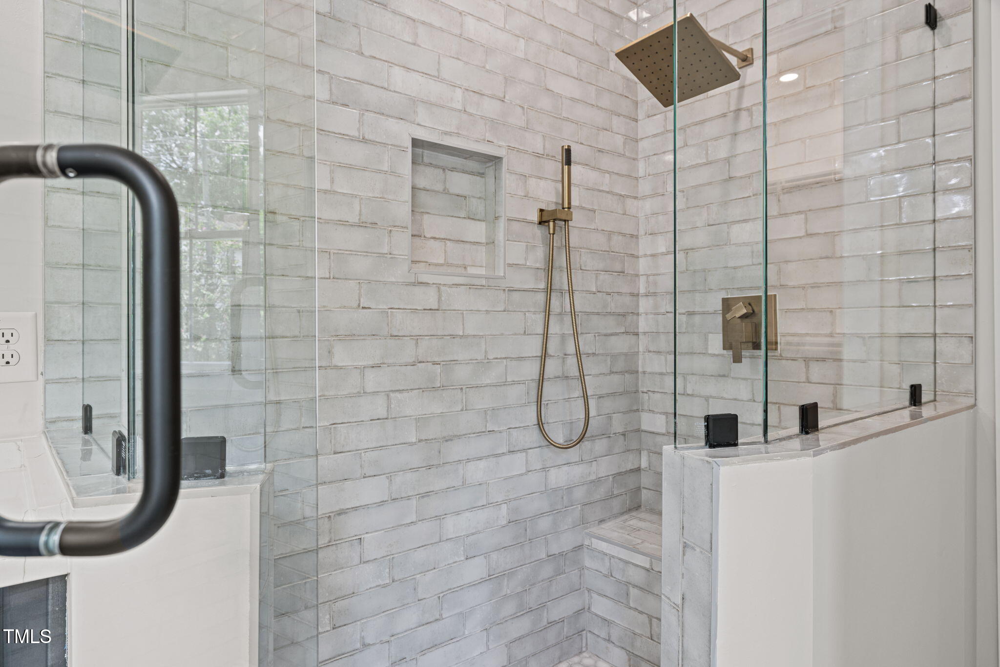 121 West Braxton Foushee Street Carrboro, NC 27510 - Photo 21 of 50 a bathroom with a shower