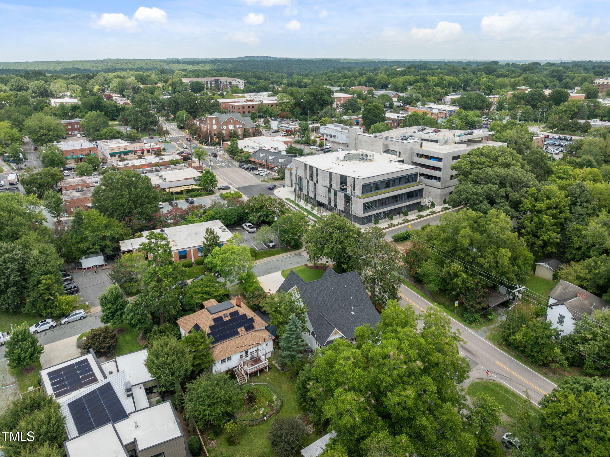 121 West Braxton Foushee Street Carrboro, NC 27510 - Photo 44 of 50 an aerial view of multiple house