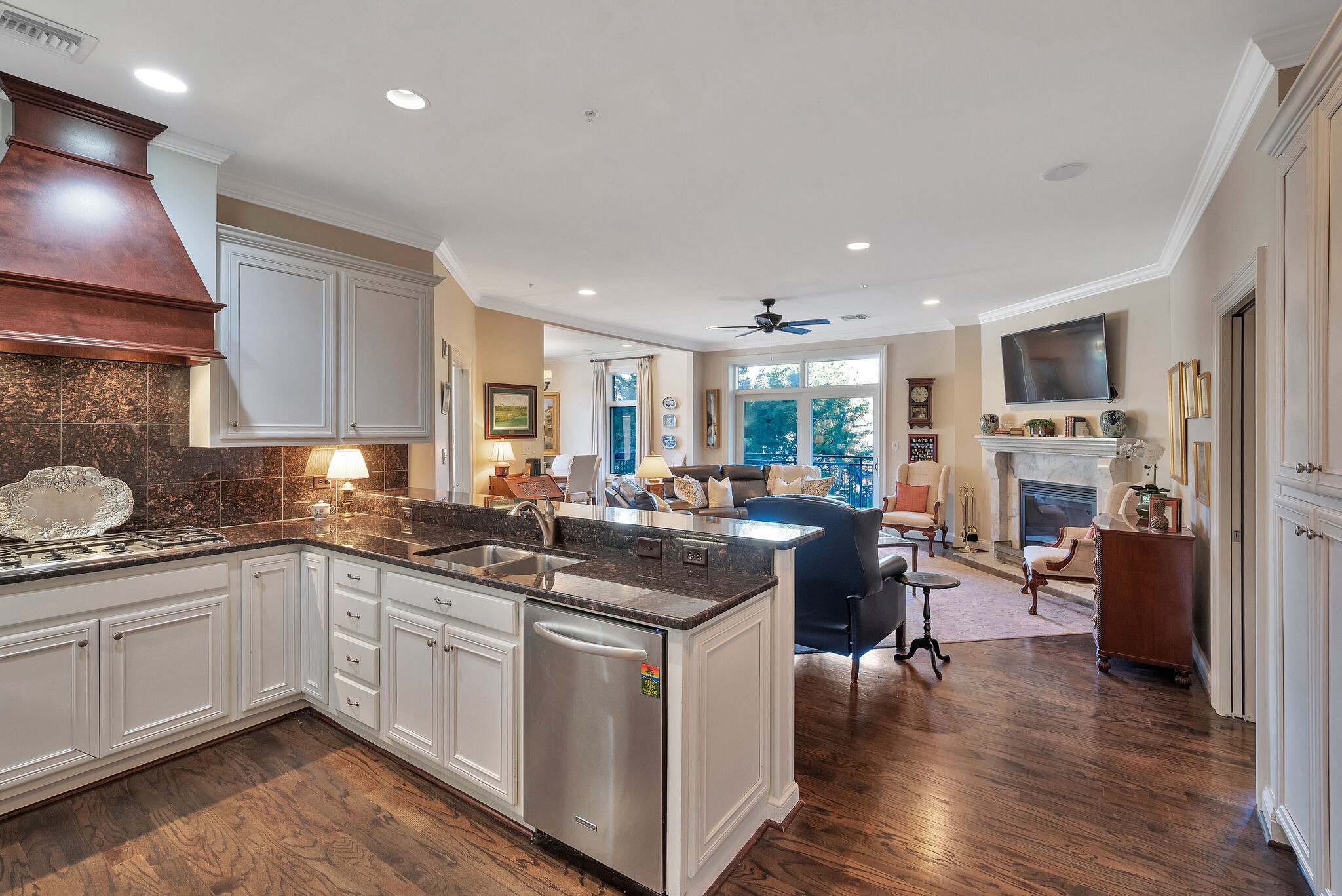 2411 Crestmoor Road, Unit 2 Nashville, TN 37215 - Photo 9 of 36 Gallery Image 9
