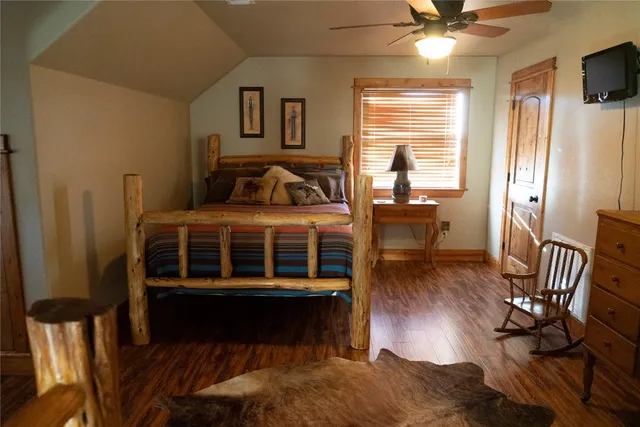 $895,000 | 298 Cr 346 Road, Milano, TX 76556