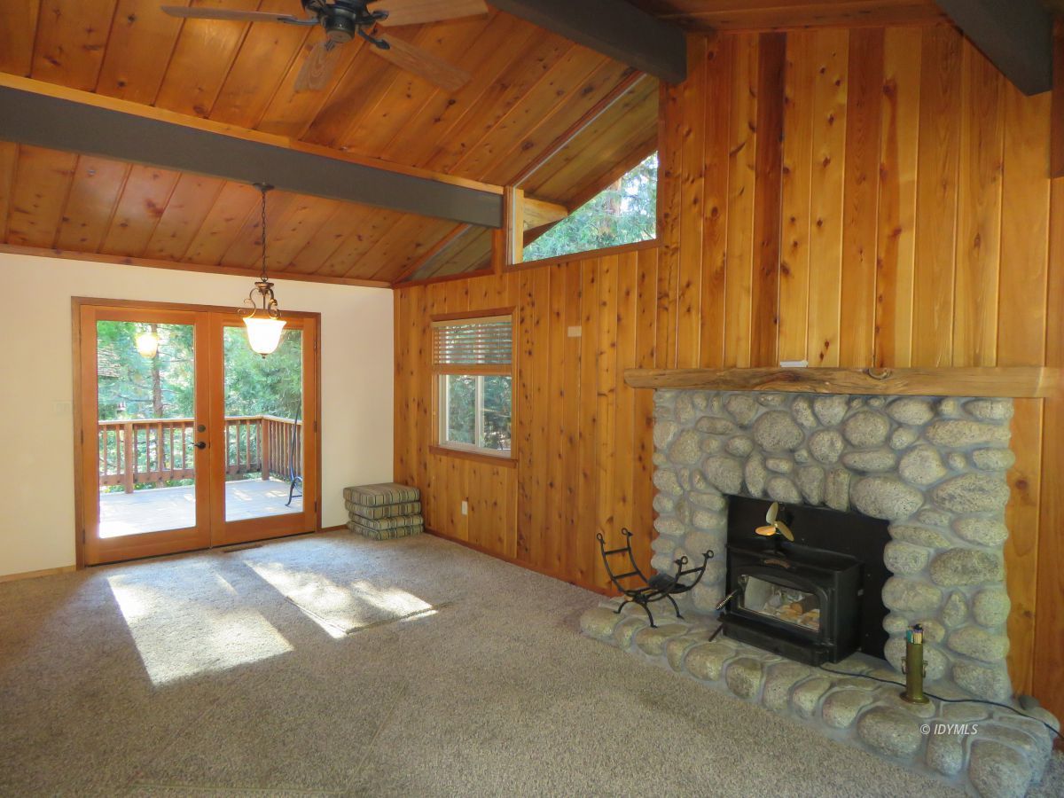 25105 Rim Rock Road Idyllwild, CA 92549 - Photo 3 of 14 Living/dining towards back deck