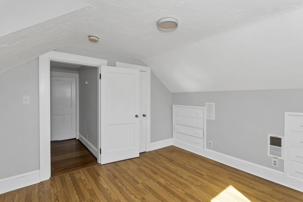 289 Holyoke Road Westfield, MA 01085 - Photo 19 of 23