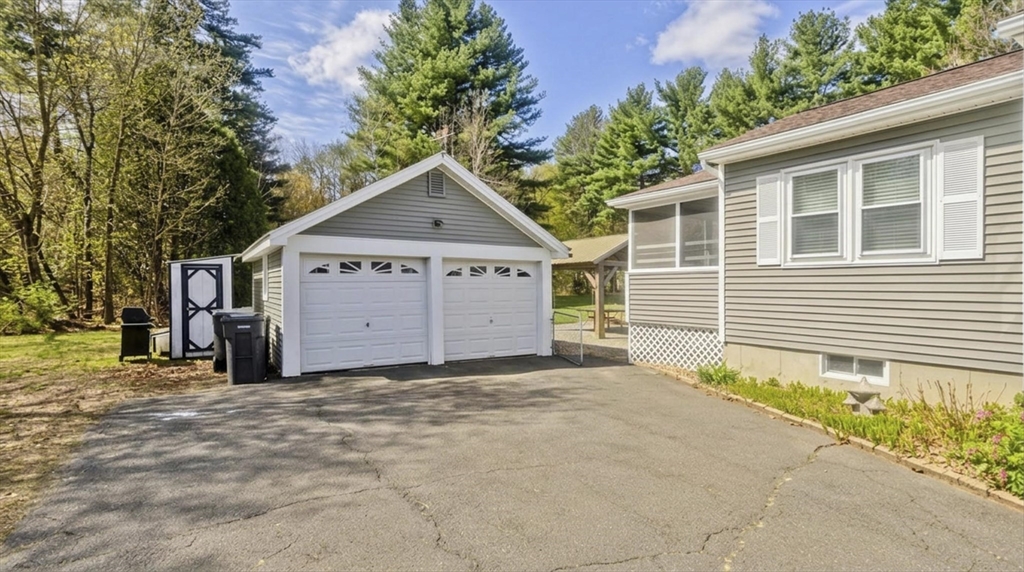 289 Holyoke Road Westfield, MA 01085 - Photo 21 of 23