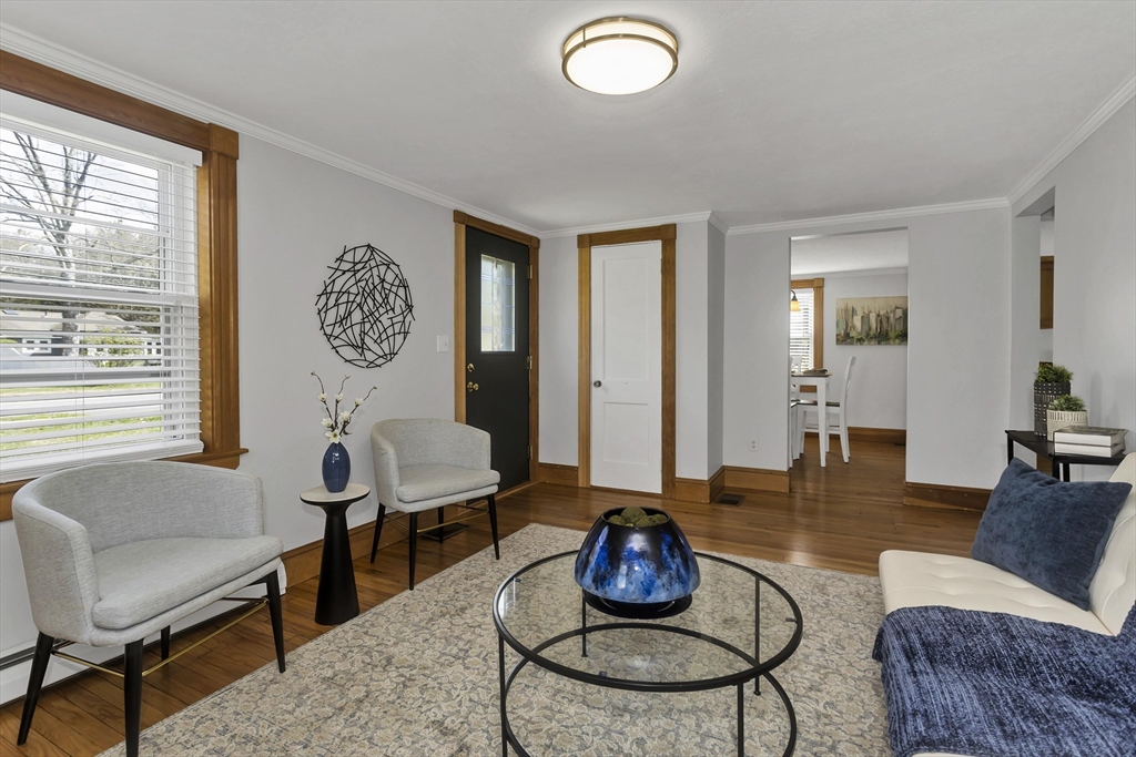 289 Holyoke Road Westfield, MA 01085 - Photo 4 of 23