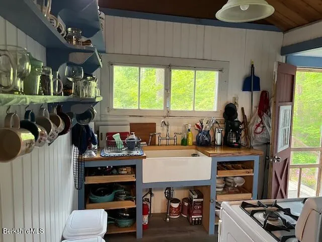 a view of storage and utility