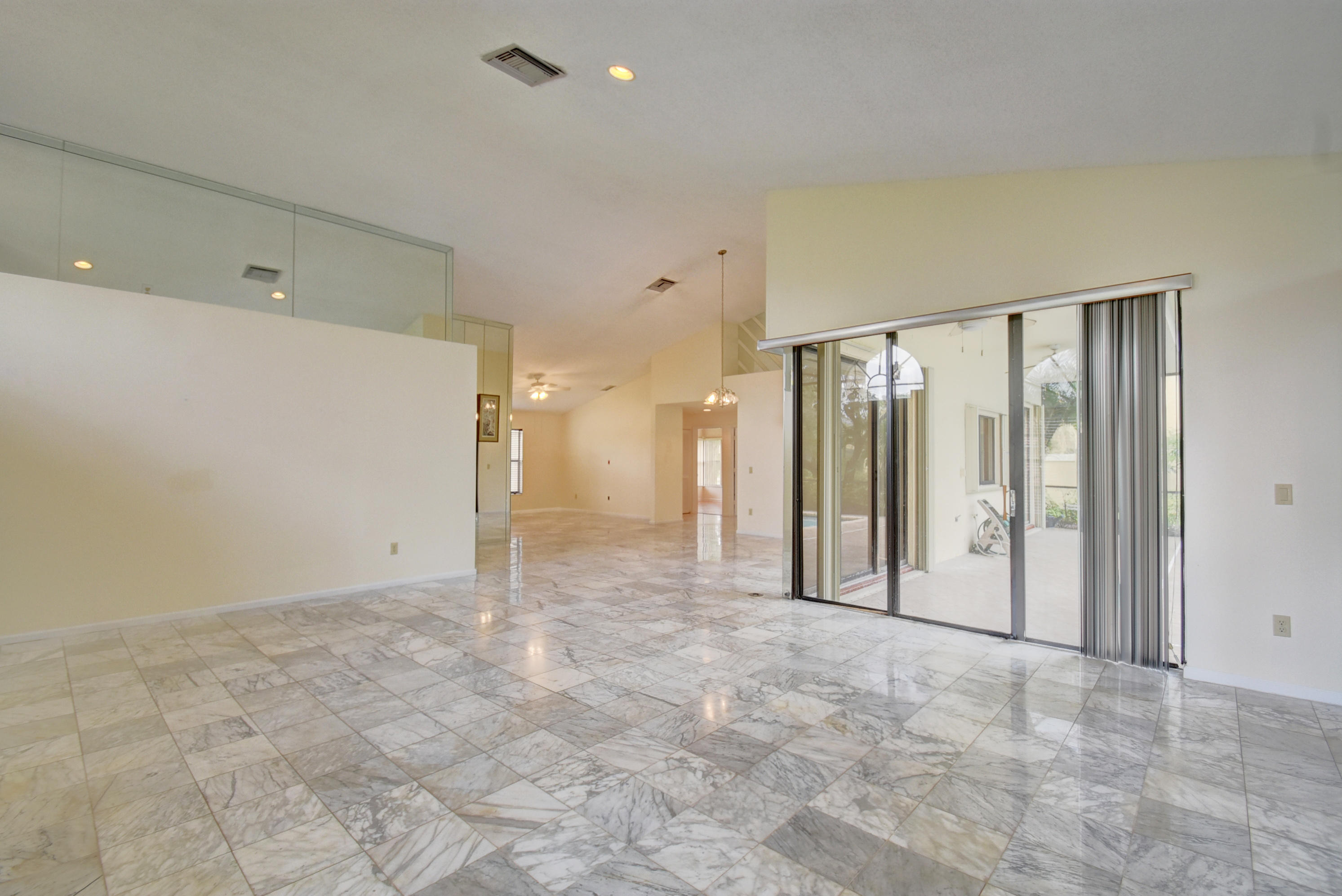 10784 Boca Woods Lane Boca Raton, FL 33428 - Photo 6 of 55 Virtuals1 (6)