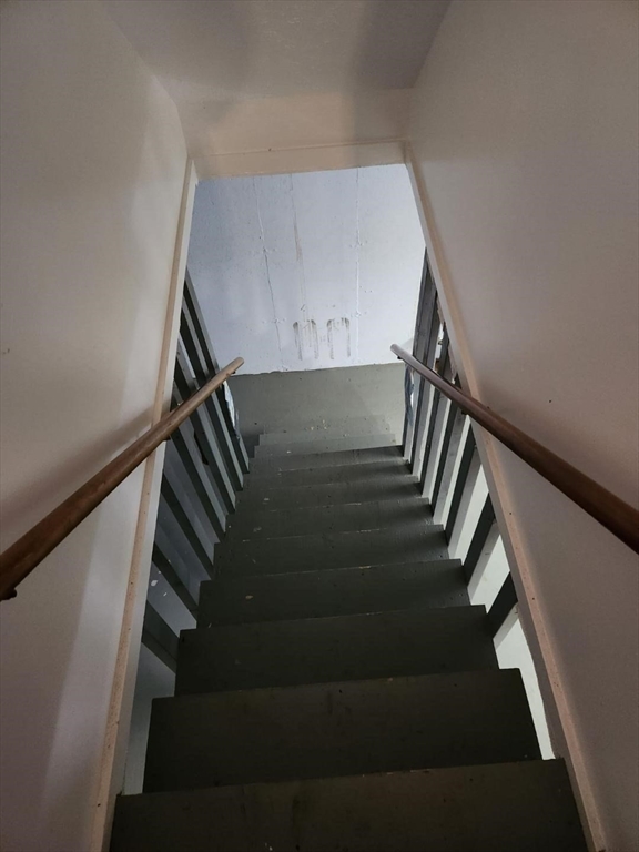 21 Brattle Street Worcester, MA 01606 - Photo 10 of 14 a view of entryway