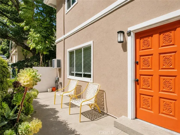 $2,000 | 2932 Ledgewood Drive, Unit B, Los Angeles, CA 90068