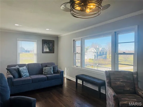 $184,000 | 647 Dawson Drive, Paris, MO 65275