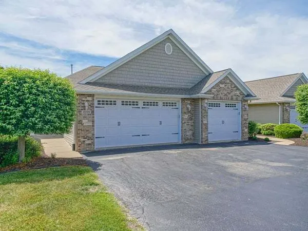 $249,000 | 1629 Warrenton Drive, Unit 1629, Byron, IL 61010