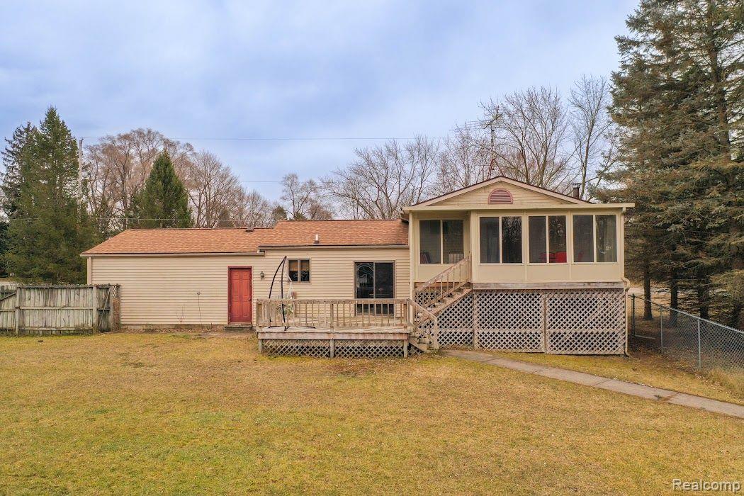 9343 White Lake Road Fenton, MI 48430 - Photo 21 of 26 Gallery Image 21