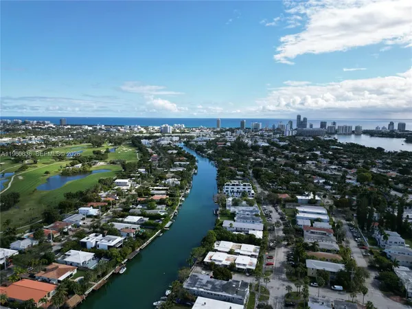 $1,700 | 1965 Calais Drive, Unit 9, Miami Beach, FL 33141