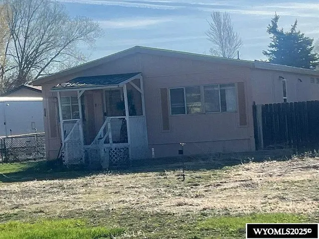 $240,000 | 222 Roosevelt Avenue, Evanston, WY 82930