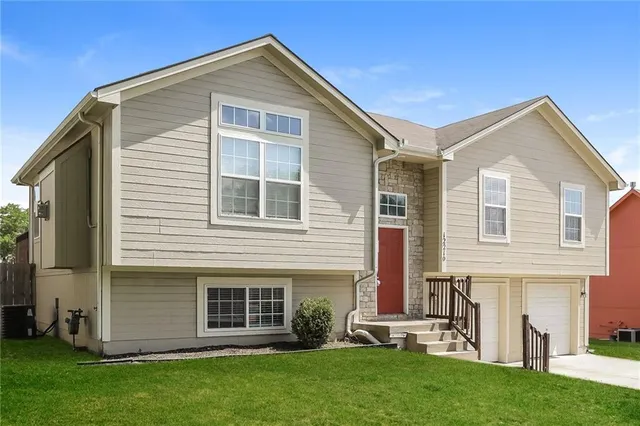 $2,270 | 12210 East 56th Terrace, Kansas City, MO 64133