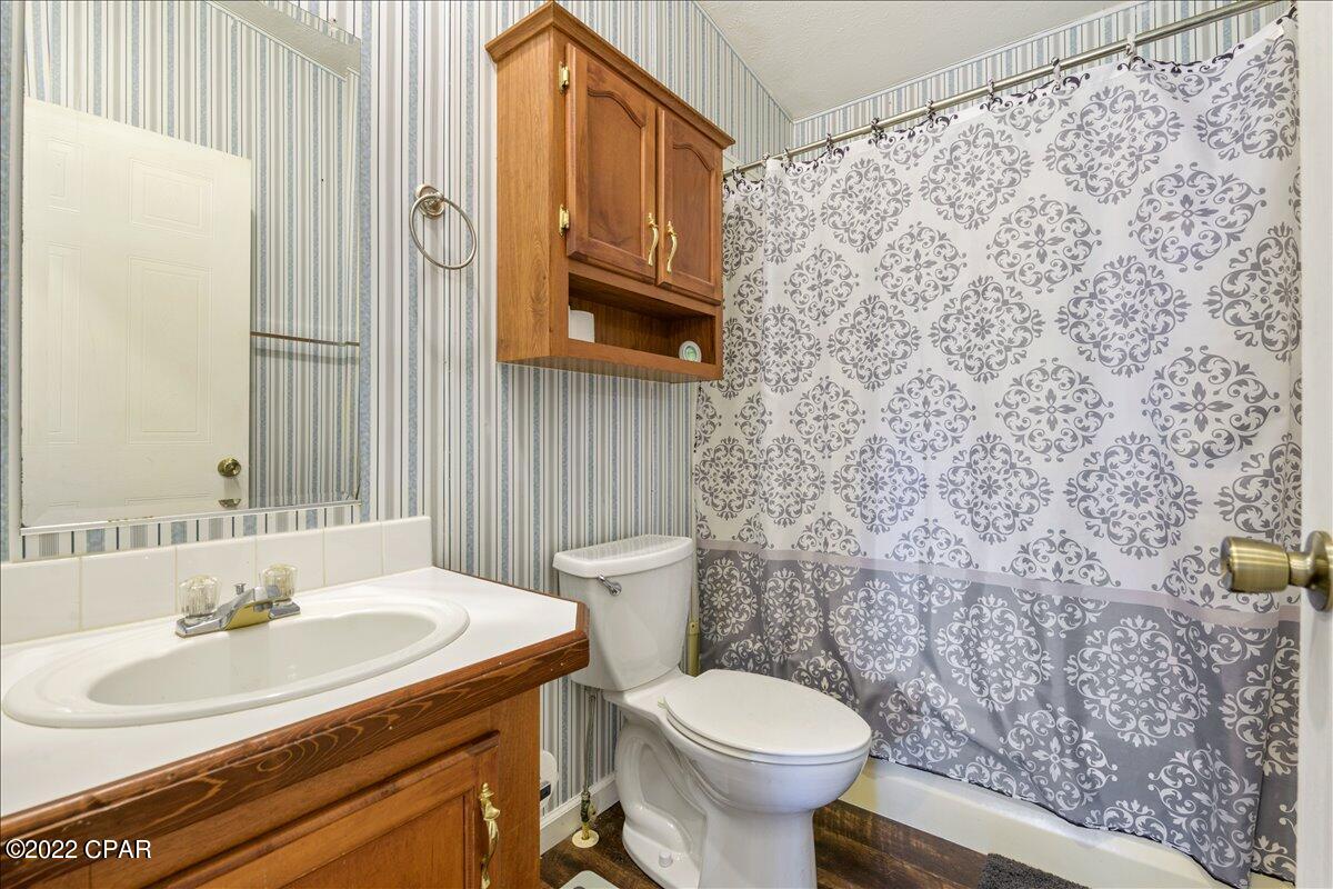 1221 Shores Road Alford, FL 32420 - Photo 20 of 31