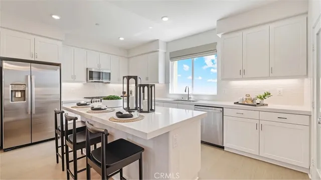 $922,990 | 1730 East Park Lane, Unit 16, Anaheim, CA 92805