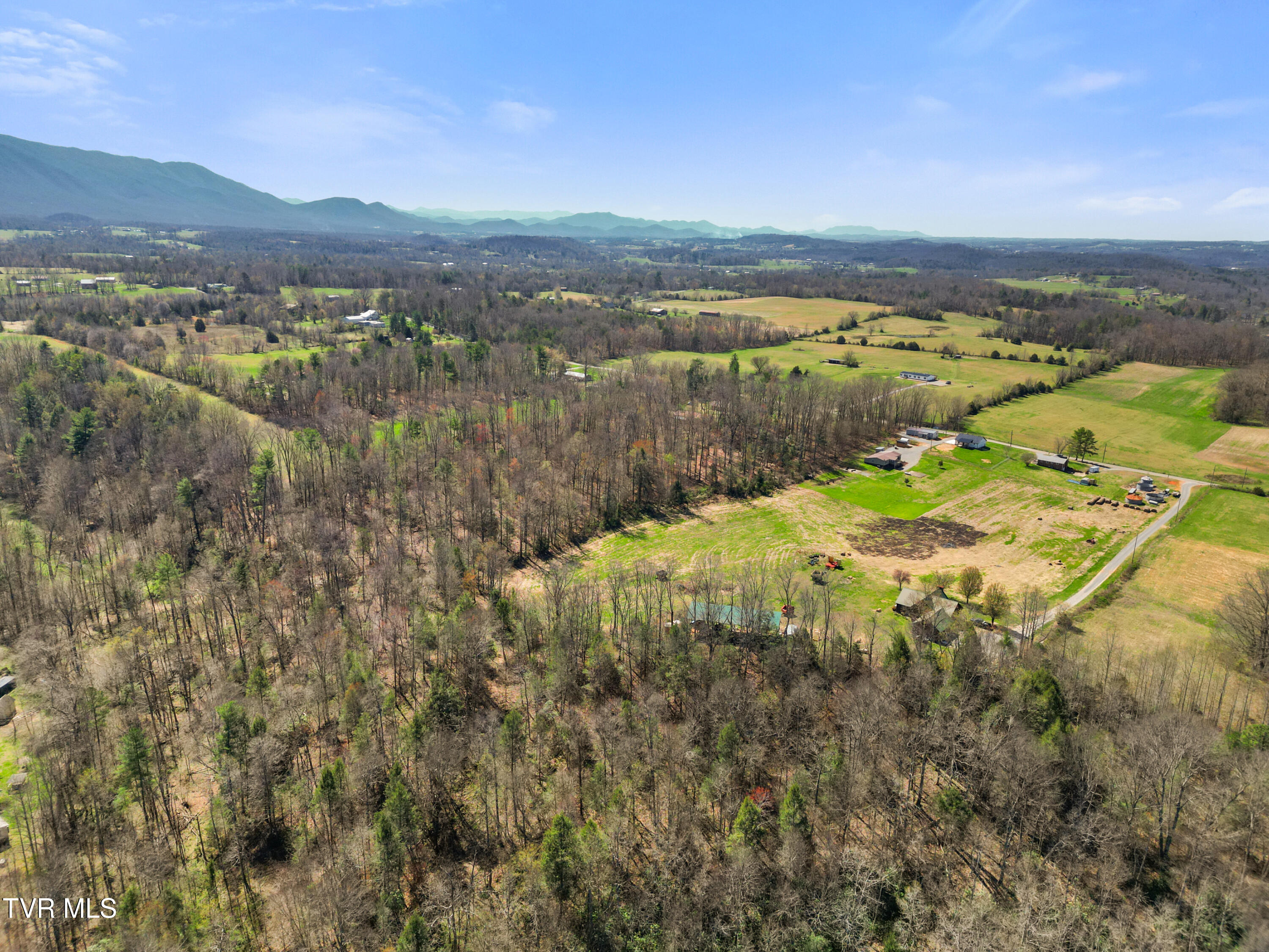 645-647 Seaton Road Afton, TN 37616 - Photo 14 of 48 DJI_0186