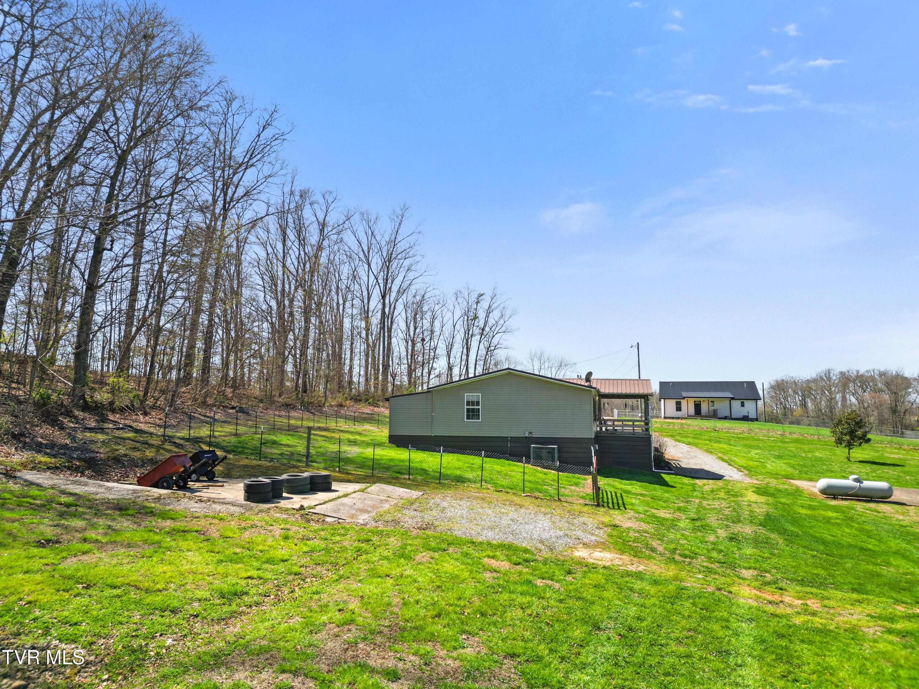 645-647 Seaton Road Afton, TN 37616 - Photo 18 of 48 DJI_0190