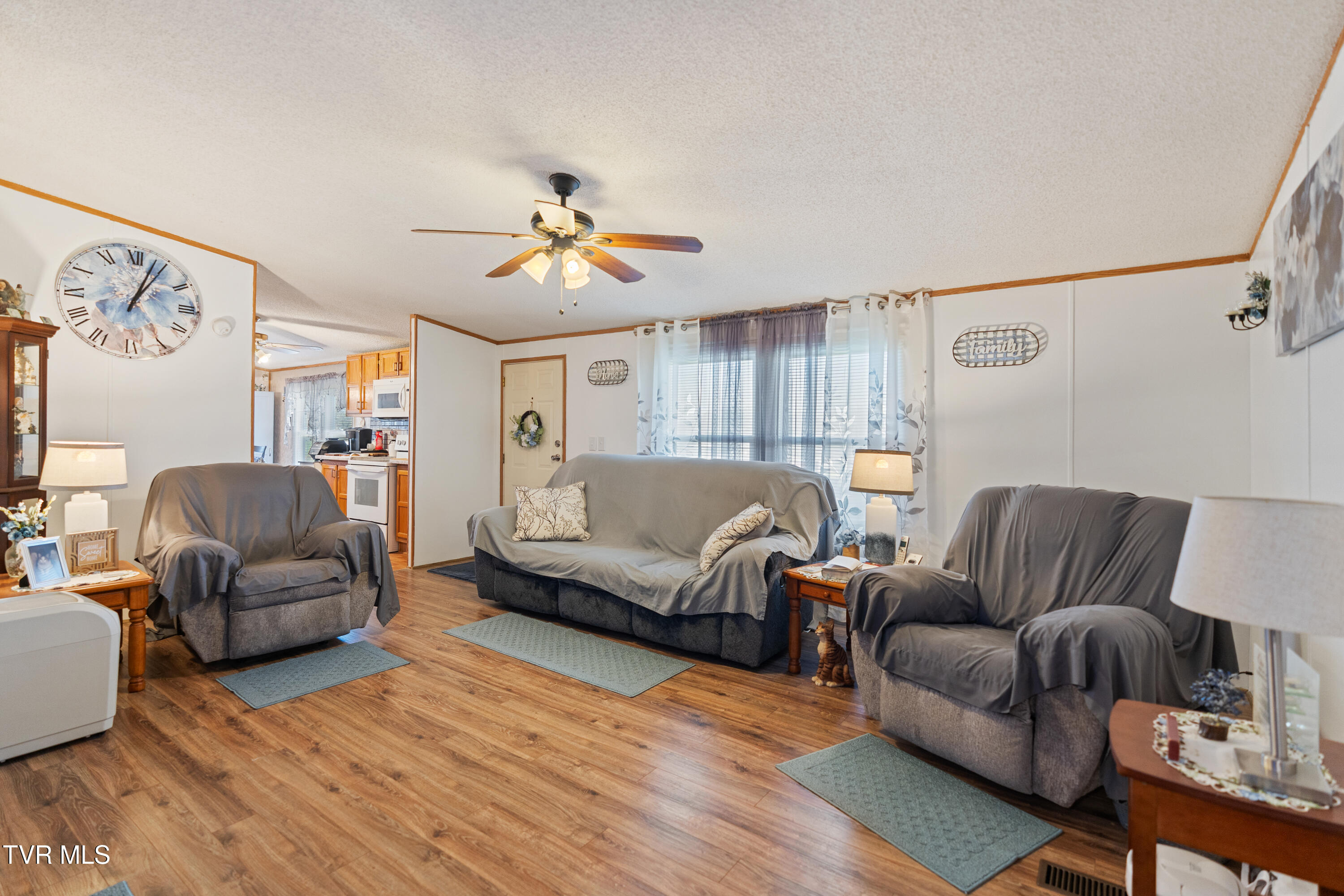 645-647 Seaton Road Afton, TN 37616 - Photo 36 of 48 DSC09401