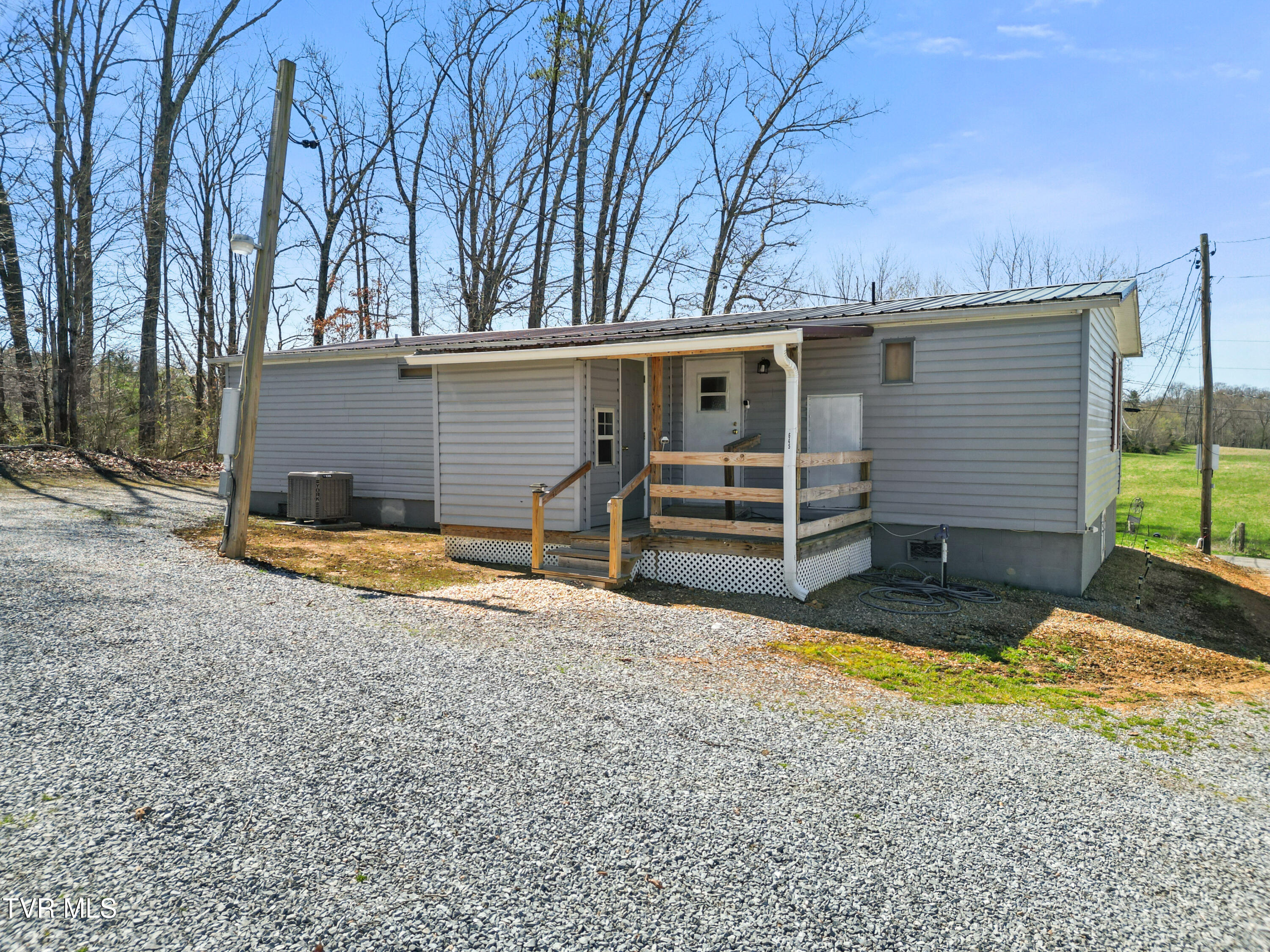 645-647 Seaton Road Afton, TN 37616 - Photo 5 of 48 DJI_0179