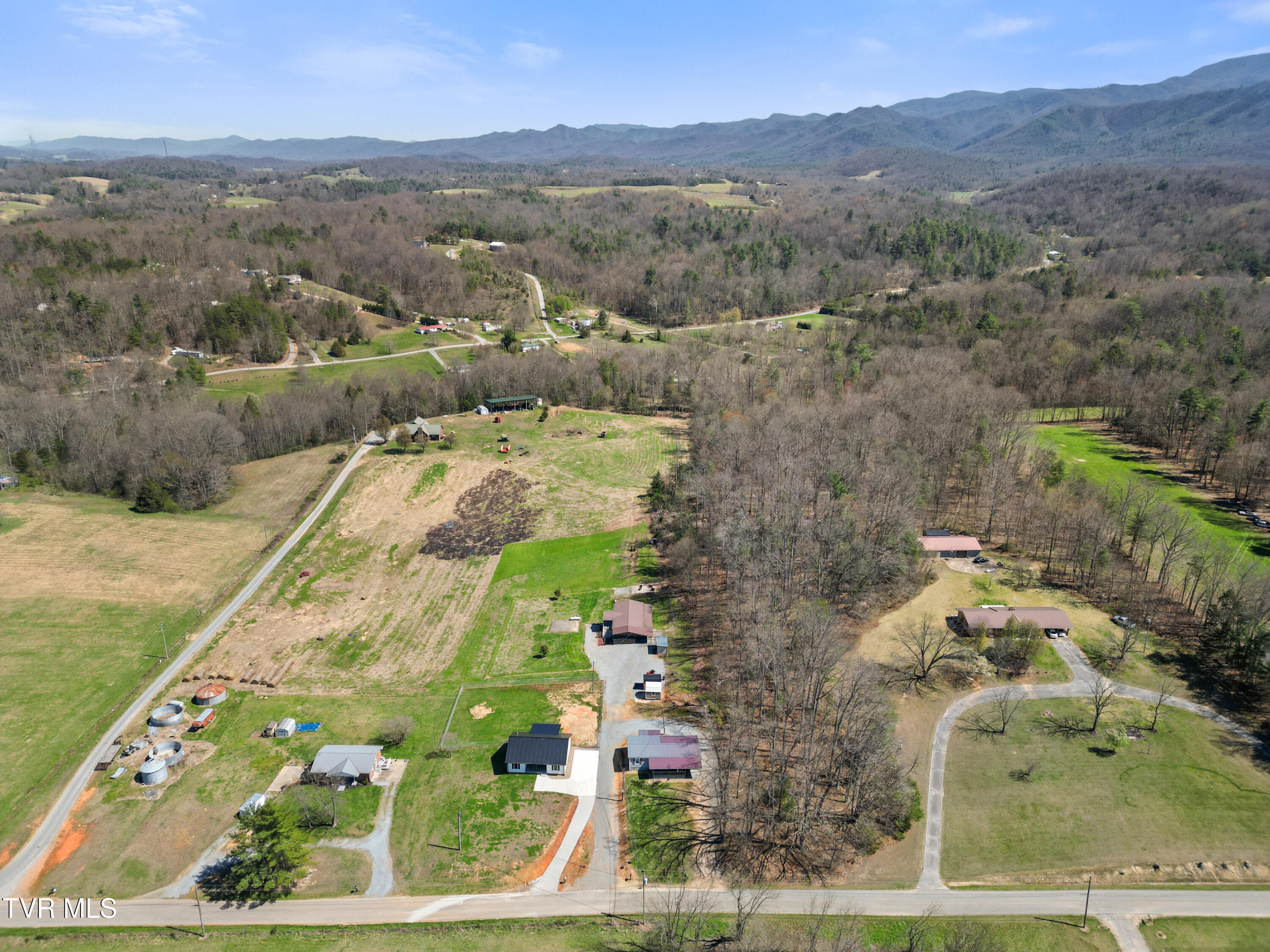 645-647 Seaton Road Afton, TN 37616 - Photo 10 of 48 DJI_0182