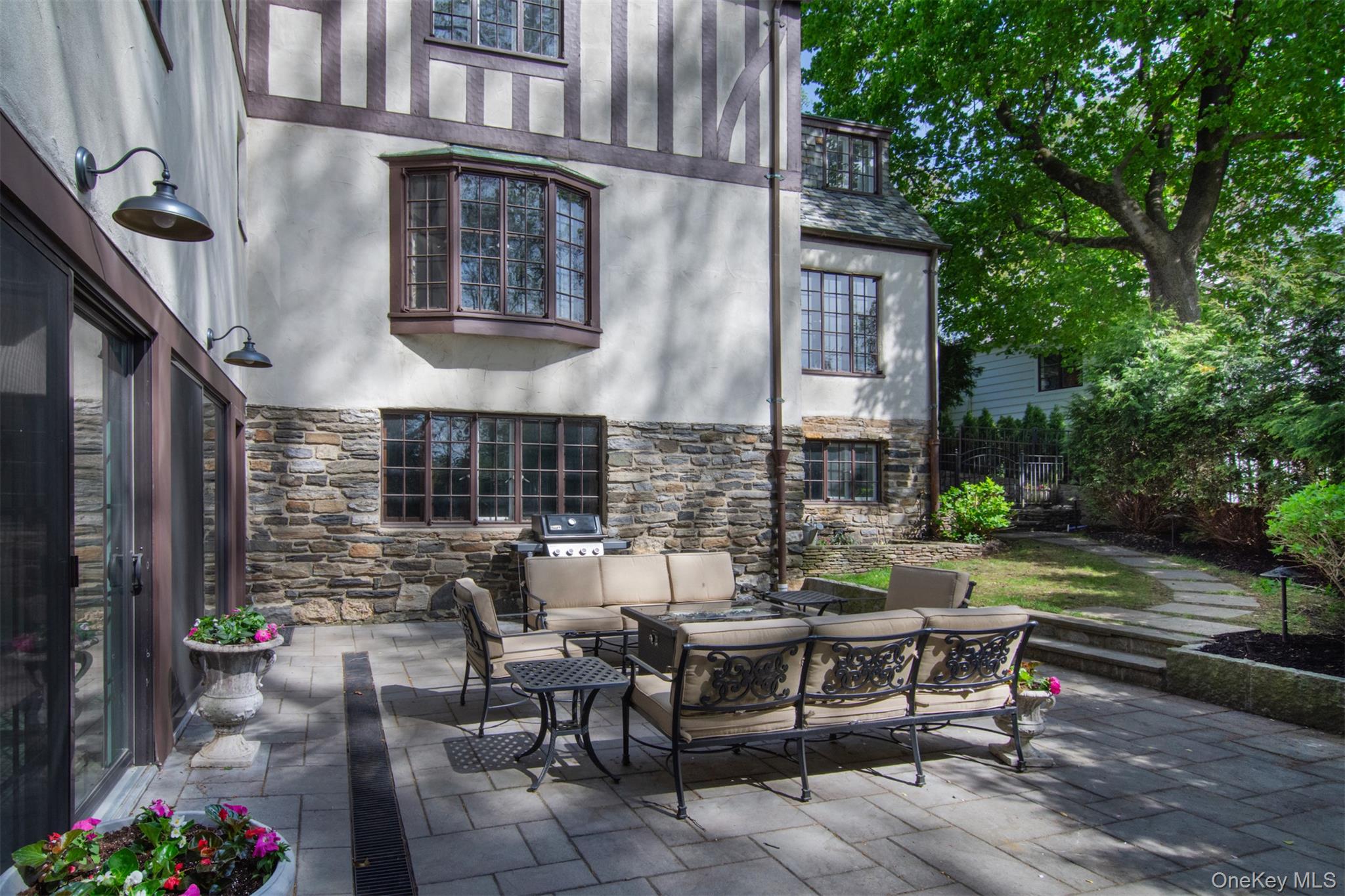 41 Summit Avenue Bronxville, NY 10708 - Photo 26 of 30