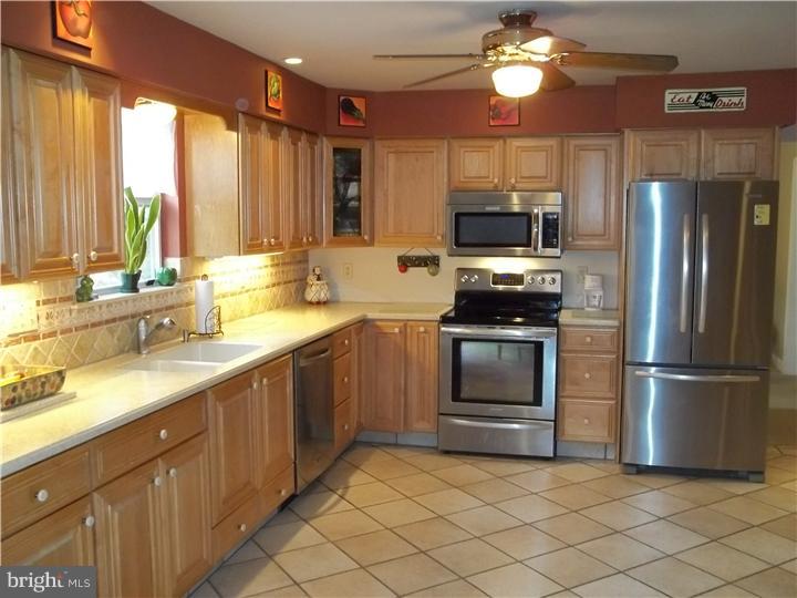 904 Sage Road West Chester, PA 19382 - Photo 5 of 23 Kitchen
