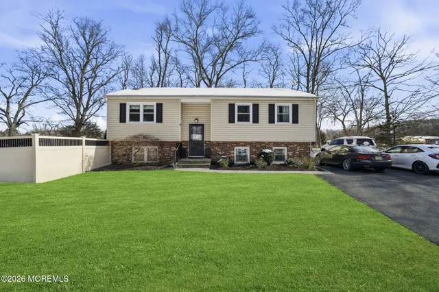 $519,999 | 8 Malsbury Lane, Cream Ridge, NJ 08514