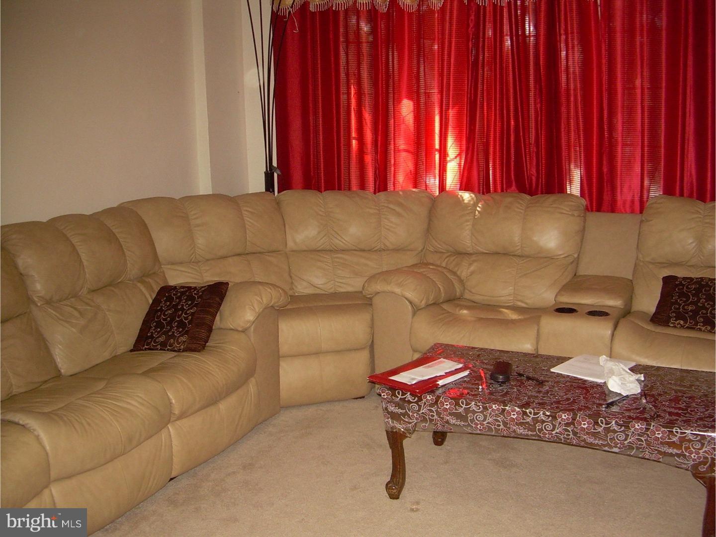 5549 Rising Sun Avenue Philadelphia, PA 19120 - Photo 4 of 25 Living Room