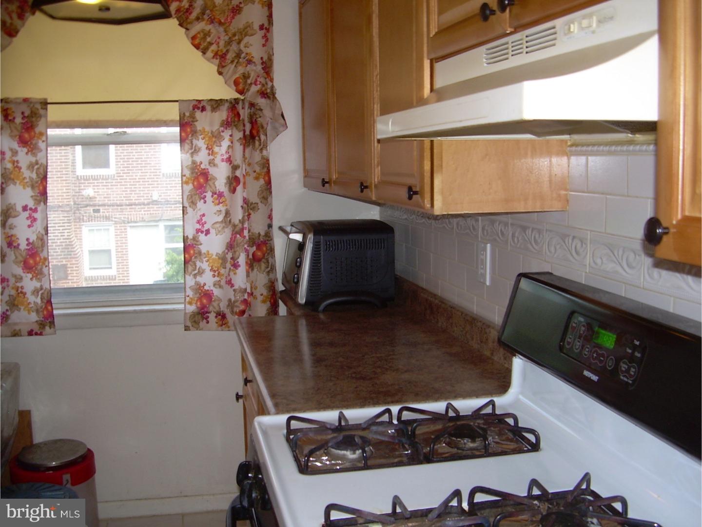 5549 Rising Sun Avenue Philadelphia, PA 19120 - Photo 9 of 25 Kitchen