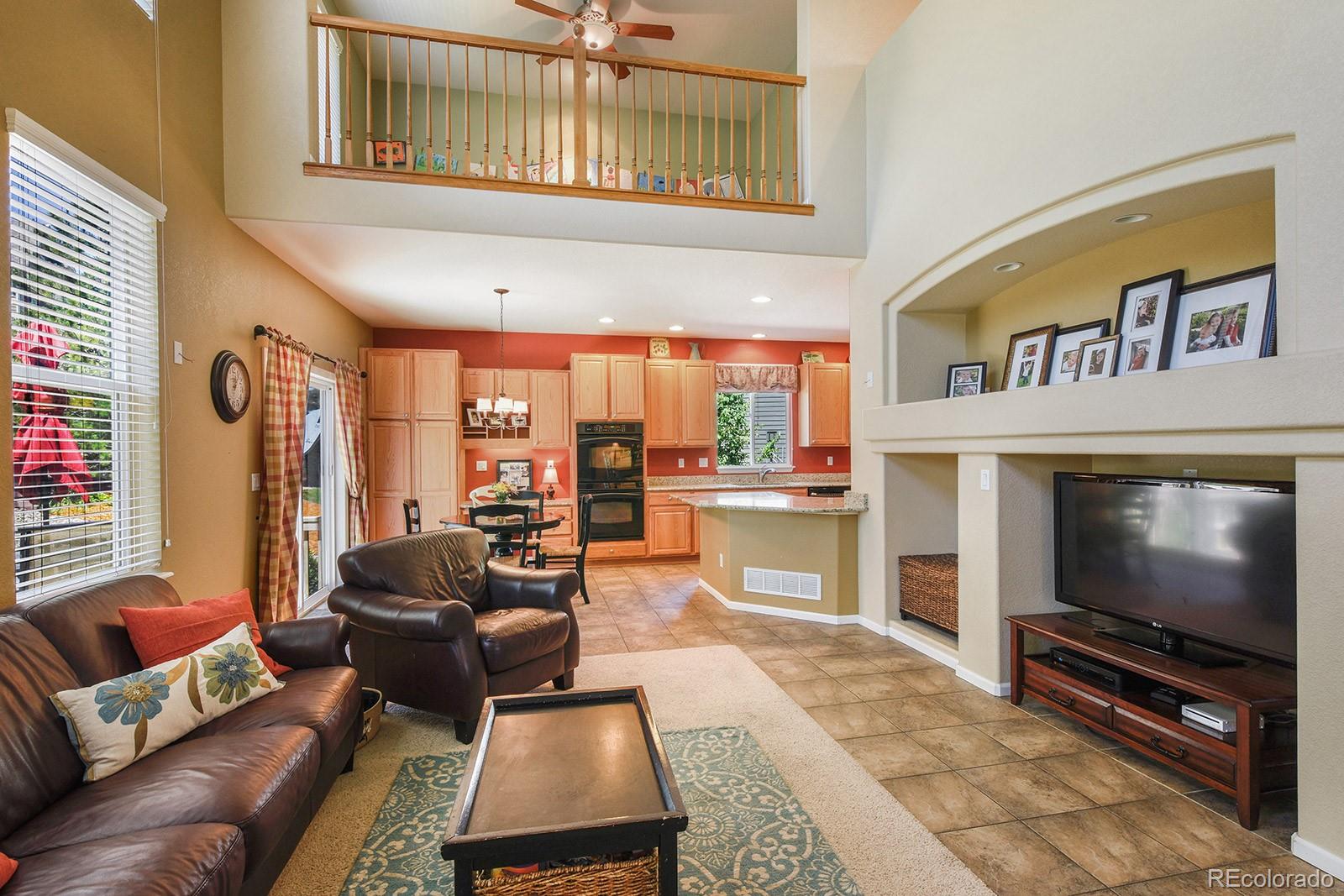 10625 Redcone Way Highlands Ranch, CO 80130 - Photo 8 of 32 Gallery Image 8