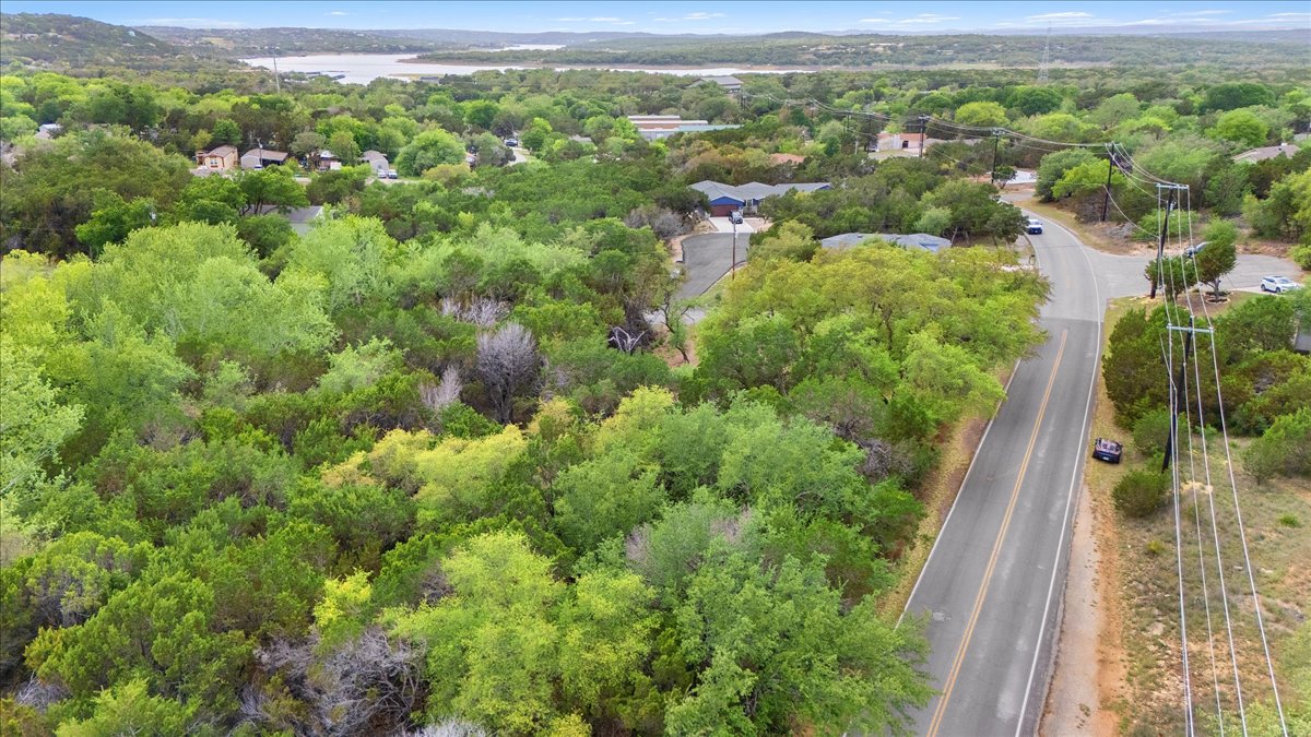 20404 Ridgeview Road Leander, TX 78645 - Photo 18 of 26 a view of a garden from a balcony