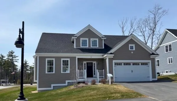$819,900 | 35 The Cliffs, Unit 35, Auburn, NH 03032