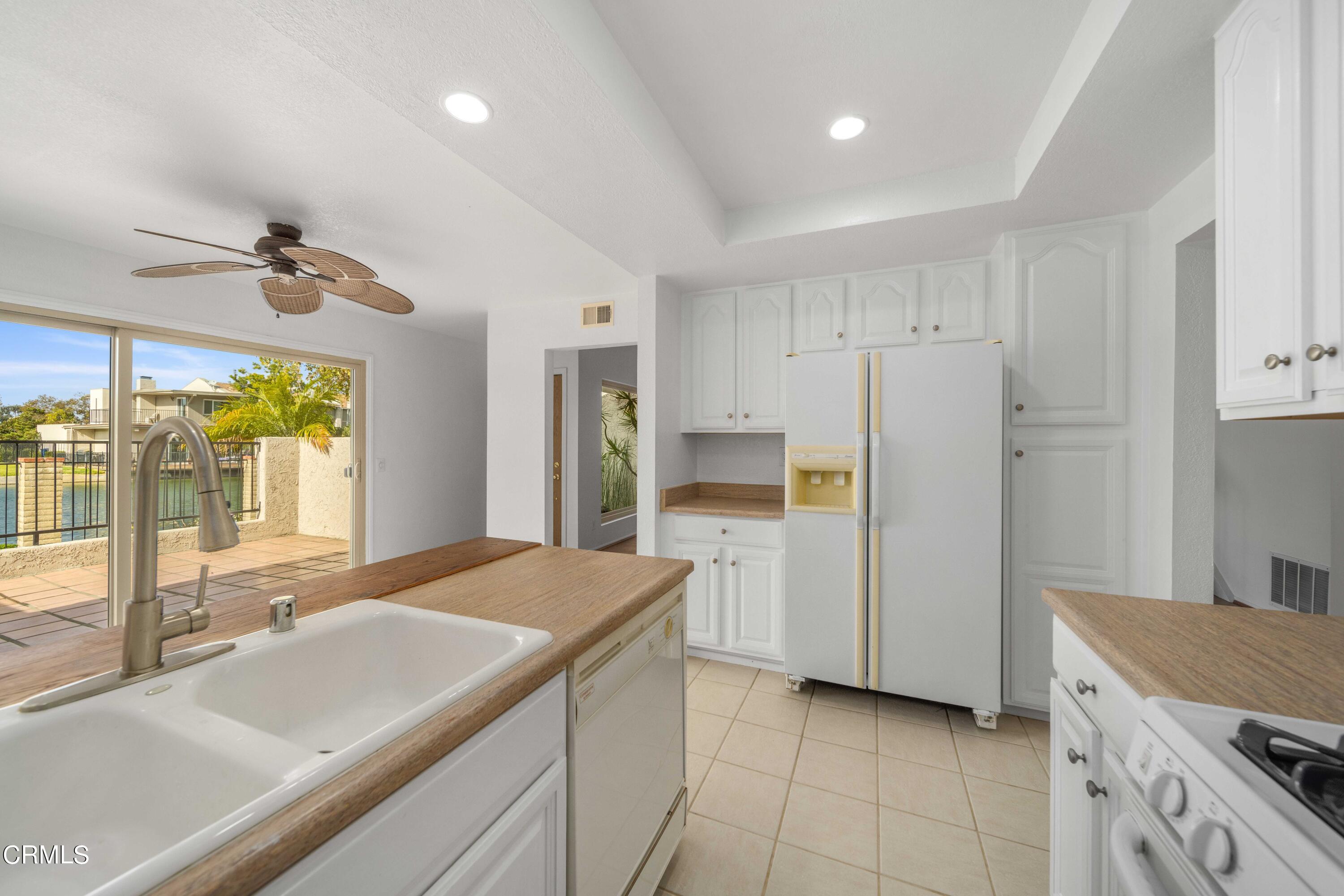 560 Chapala Drive Camarillo, CA 93010 - Photo 14 of 33 560 Chapala Dr-14